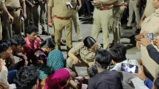 Lakhimpur Kheri Crime : पेड़ पर लटके मिले दो सगी बहनों के शव, गैंगरेप की हुई पुष्टि