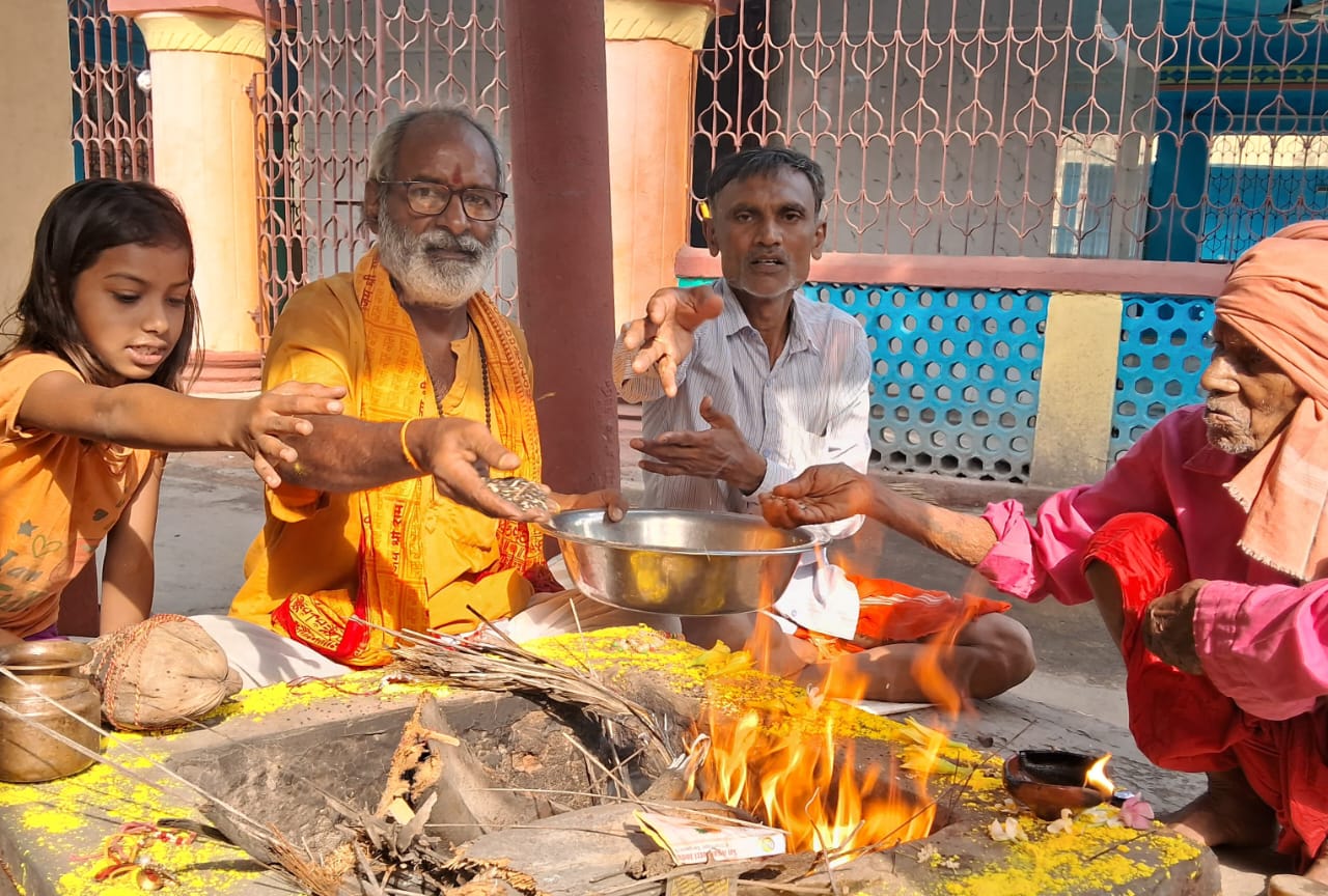 मोदी के पीएम बनने पर ही बाल-दाढ़ी कटवाने का जप-संकल्प पूरा हुआ पं.आर्य गिरि का