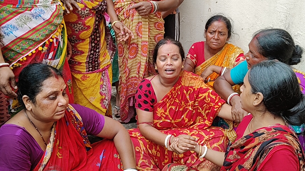 पोस्ट ऑफिस एजेंट की संदिग्ध मौत से मचा हड़कंप, इलाके में तनाव