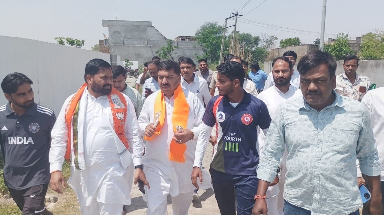 गांव चलो अभियान के तहत जिलाध्यक्ष प्रवीण लाठर ने गिनवाई सरकार की उपलब्धियां