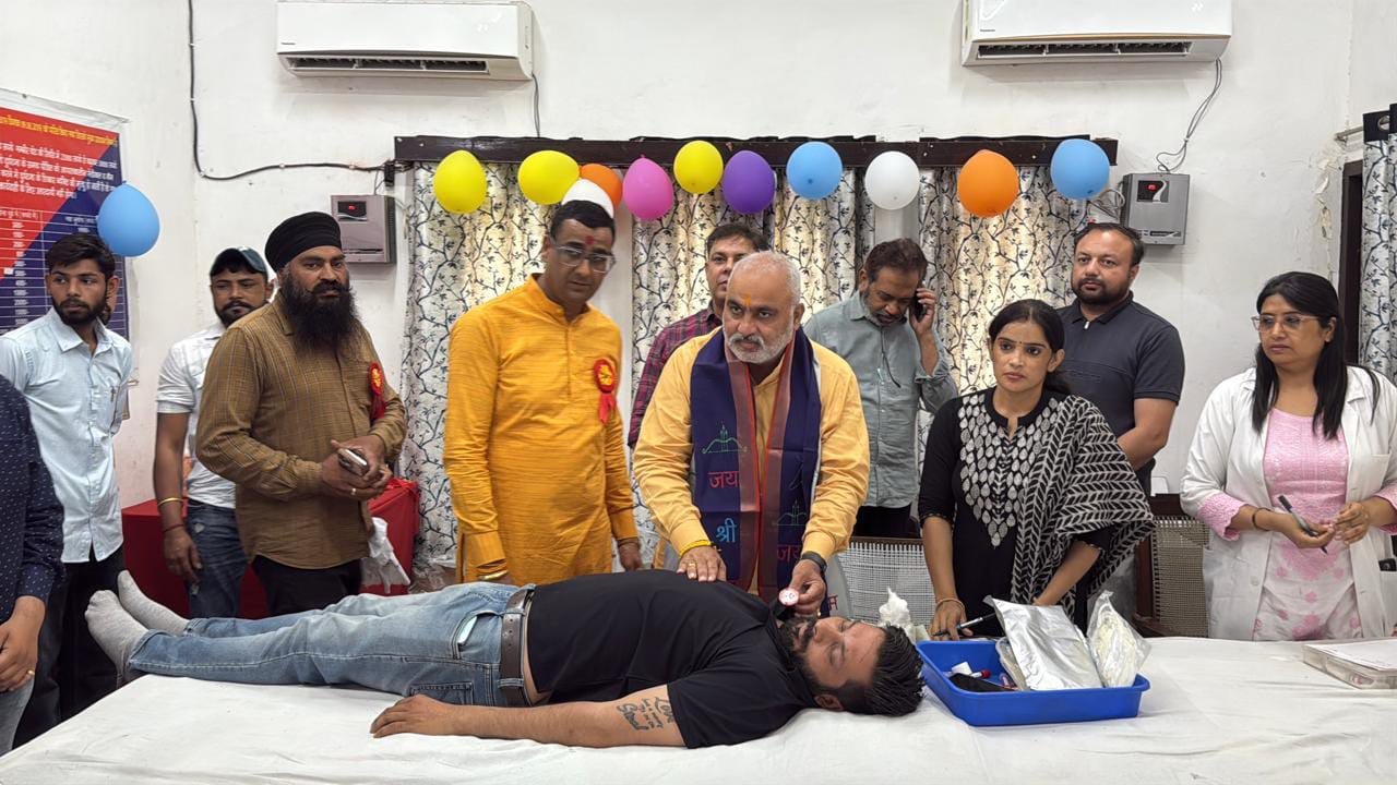 रक्तदान महादान है, यह जीवन बचाने का सबसे पावन रूप : जगमोहन आनंद