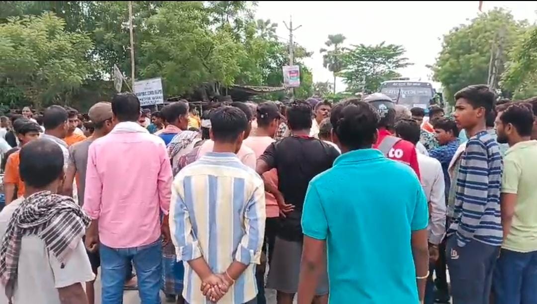 महिला ने युवक की छुरा मारकर की हत्या
