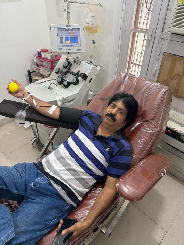 दिनेश बक्शी ने मानवता की भलाई के लिए 91बी बार प्लेटलेट्स दान किए