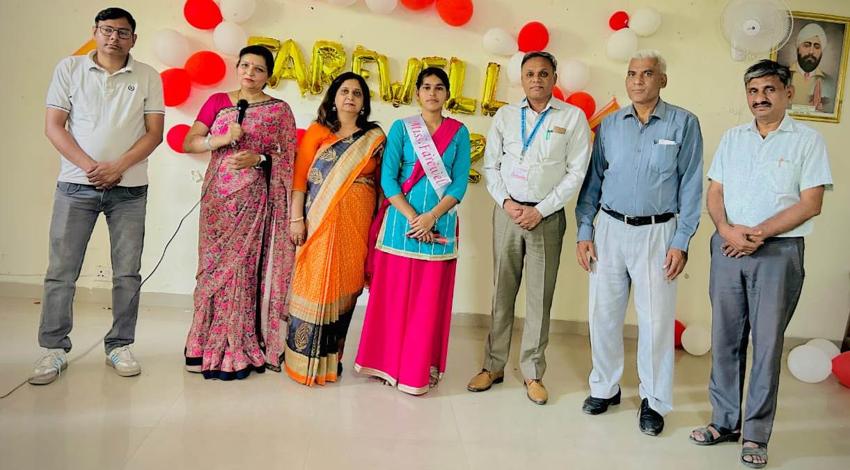 शहीद उधम सिंह राजकीय महाविद्यालय में हुए विदाई कार्यक्रम में खुशी चुनी गई मिस फेसरवेल