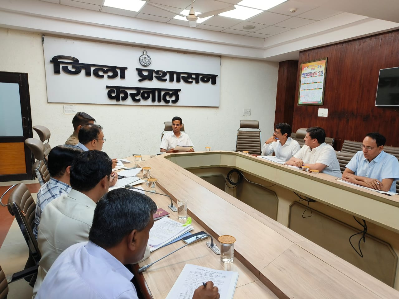 अंतर्राष्ट्रीय योग दिवस के सफल आयोजन को लेकर डीसी ने ली बैठक, अधिकारियों को दिए निर्देश