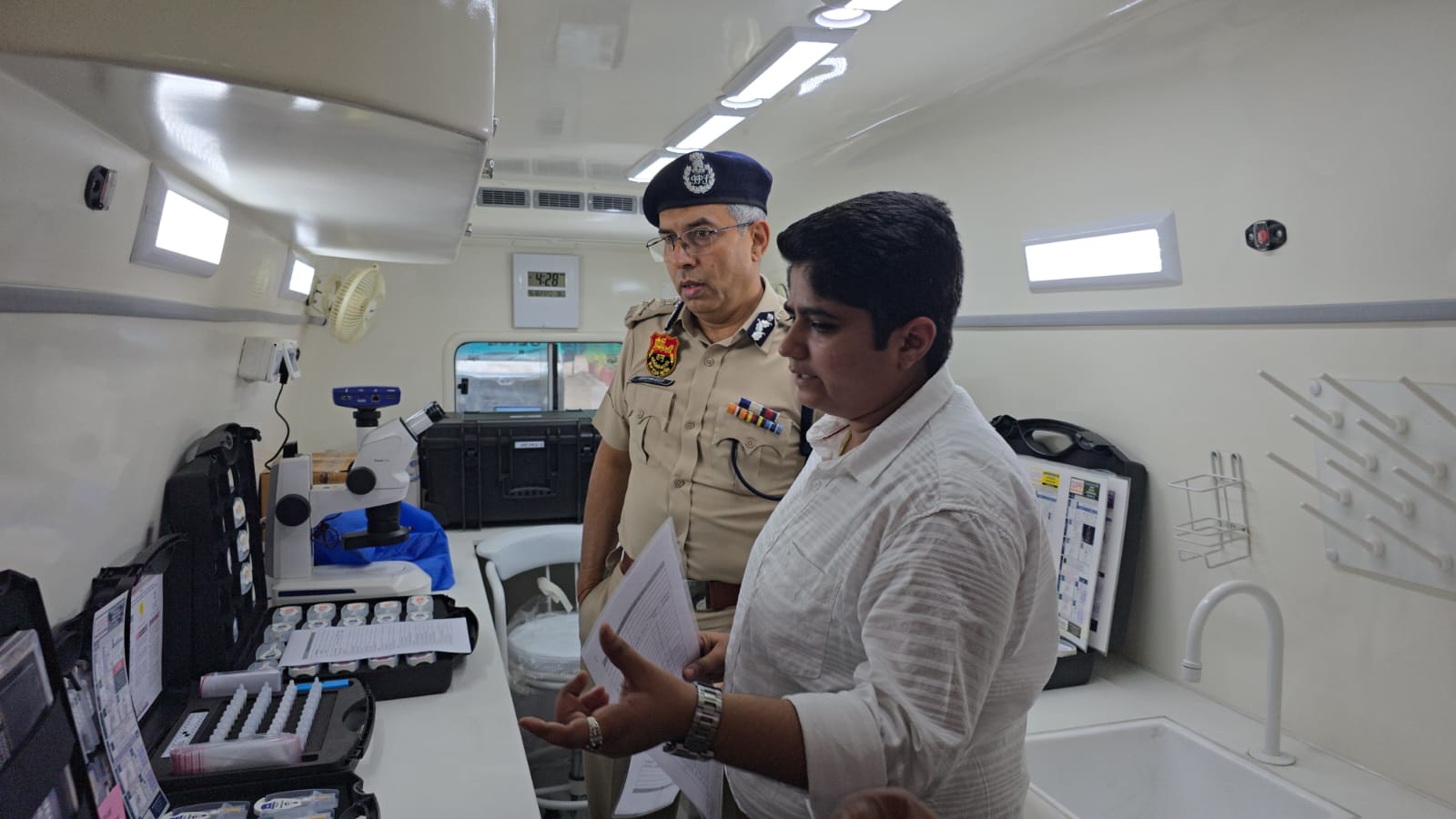 डीजीपी हरियाणा ने लॉन्च की नई टेम्पर-प्रूफ पैकेजिंग सामग्री, चार मोबाइल फॉरेंसिक वैन का भी किया विधिवत शुभारंभ