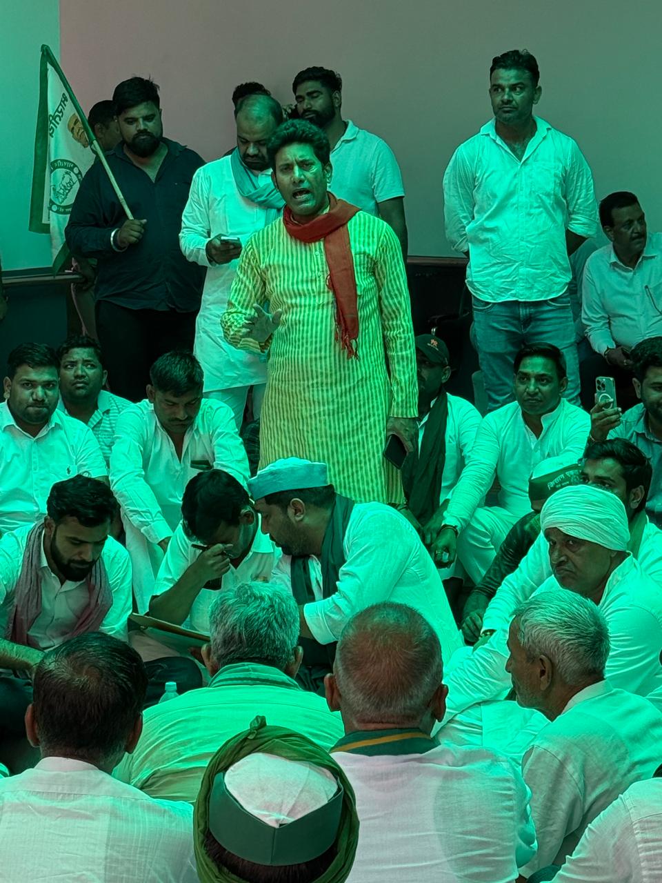 किसान संगठनों एवं पाली के किसानों के साथ धरना प्रदर्शन पंचायत