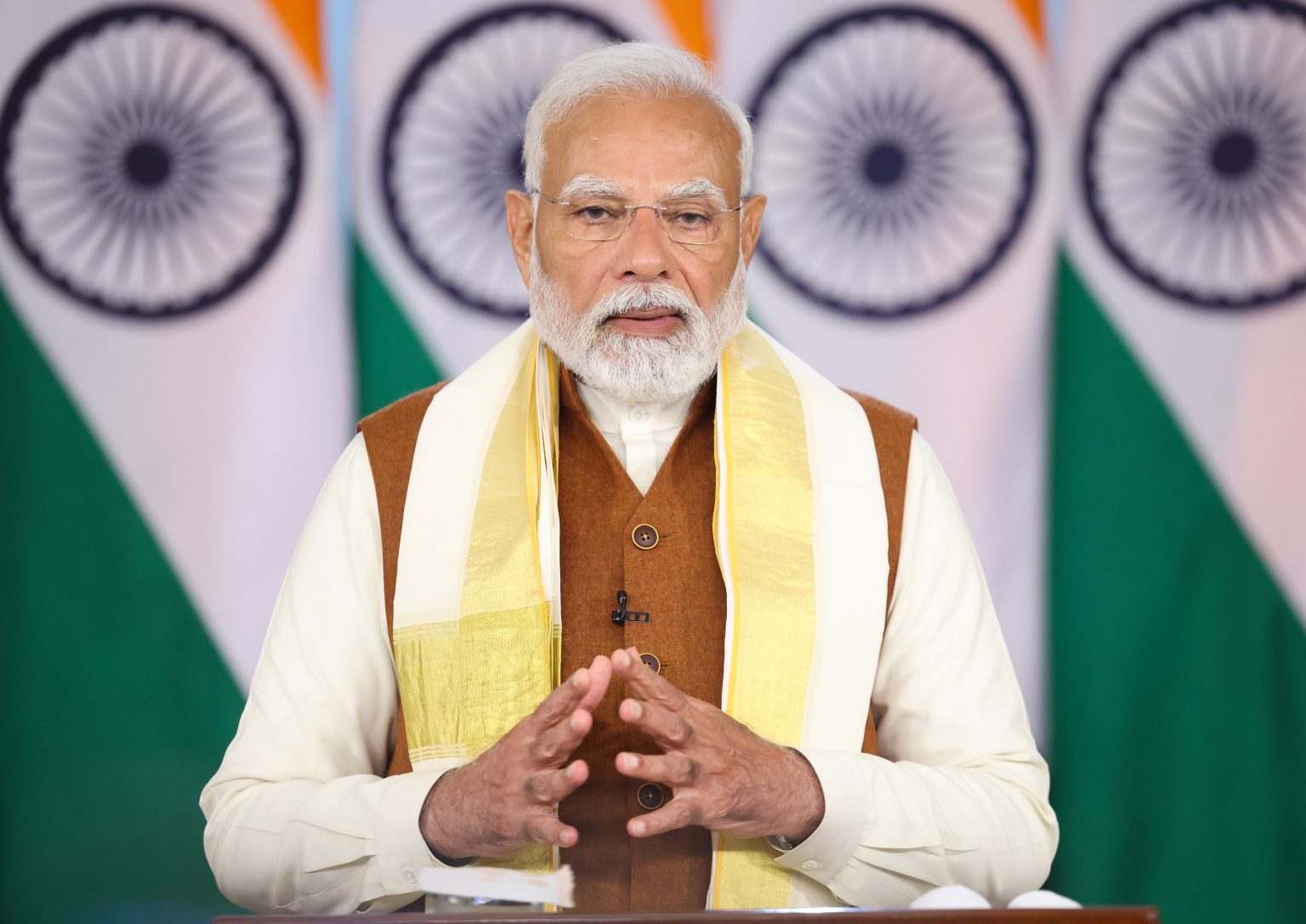 पीएम ने किया 26,000 करोड़ रुपये की विकास परियोजनाओं का शिलान्यास व लोकार्पण 