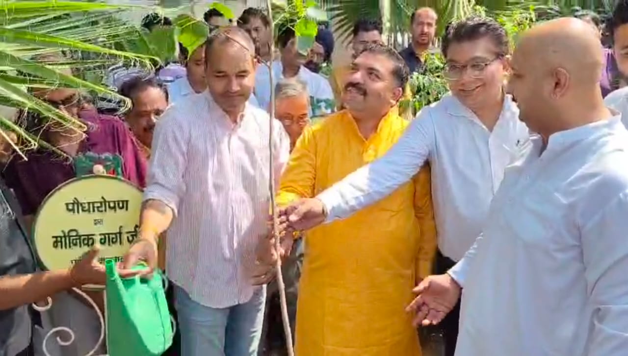 विश्व पर्यावरण दिवस पर एक पेड़ मां के नाम की मुहिम की भाजपा ने चमन गार्डन से की शुरुआत